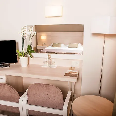 Zagreb - Health & Beauty 4*