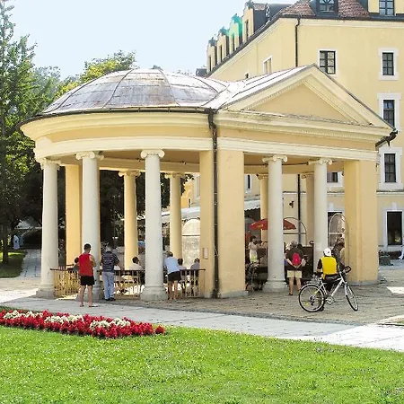 Hotel Zagreb - Health & Beauty 4*