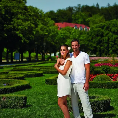 Hotel Zagreb - Health & Beauty 4*
